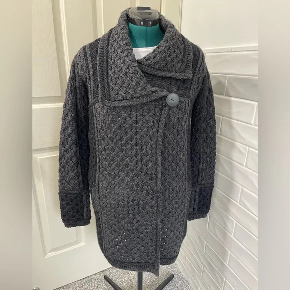 Inis Crafts Irish Wool Cardigan - Picture 1 of 11